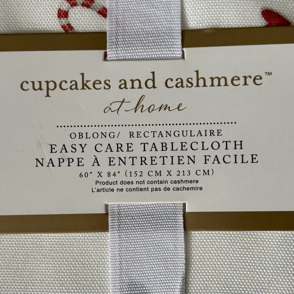 Cupcakes and Cashmere| Oblong Easy Care Tablecloth Gingerbread Houses Hearts NEW - Picture 2 of 6